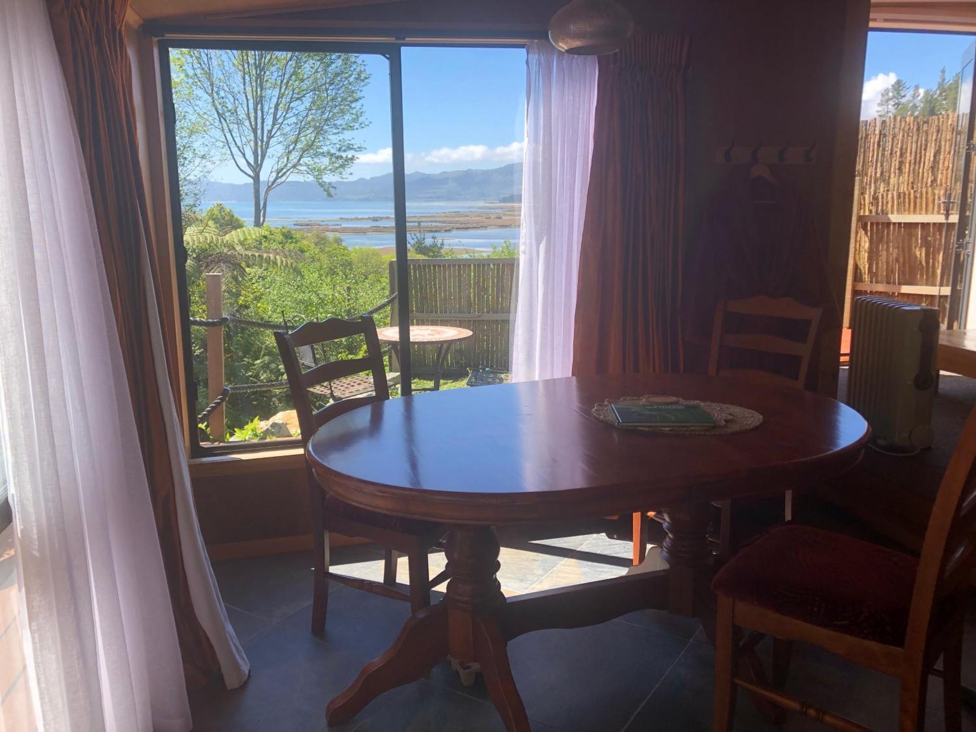 Heron Hideaway At First Light Rangihaeata Retreat 外观 照片
