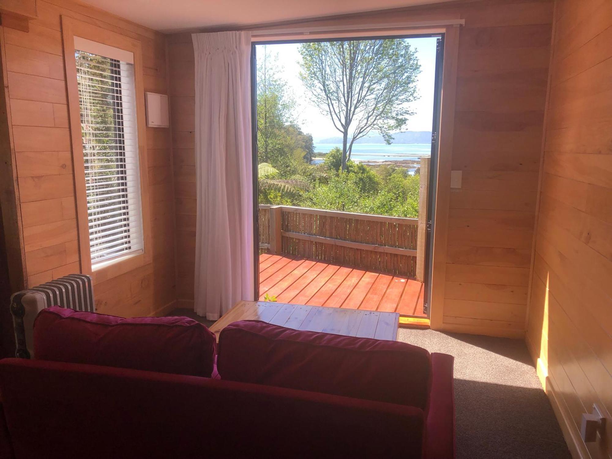 Heron Hideaway At First Light Rangihaeata Retreat 外观 照片